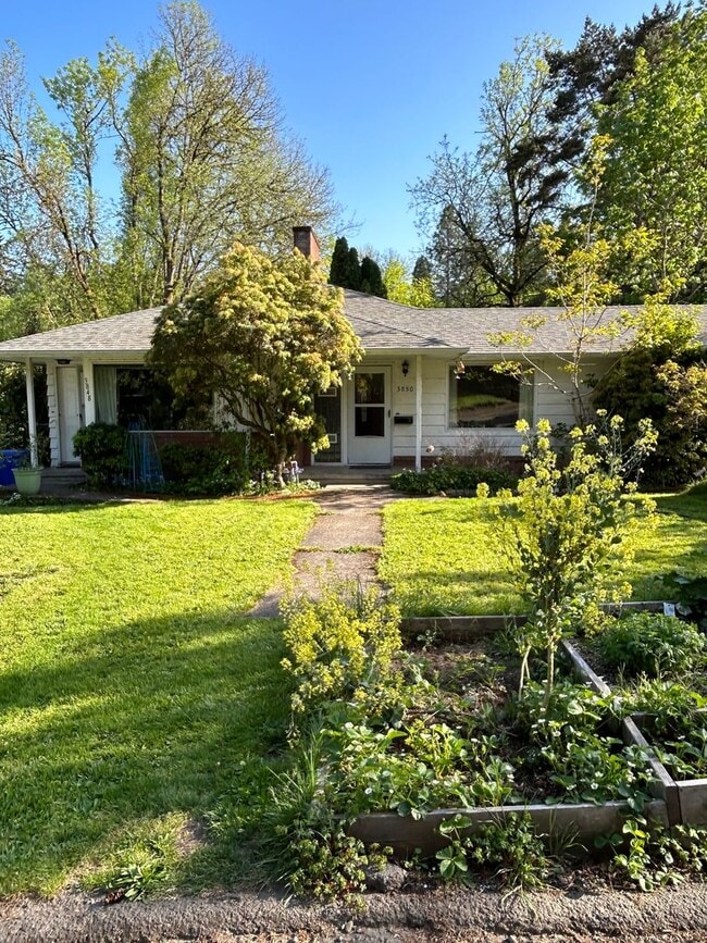 3850-3850 SW Marigold St