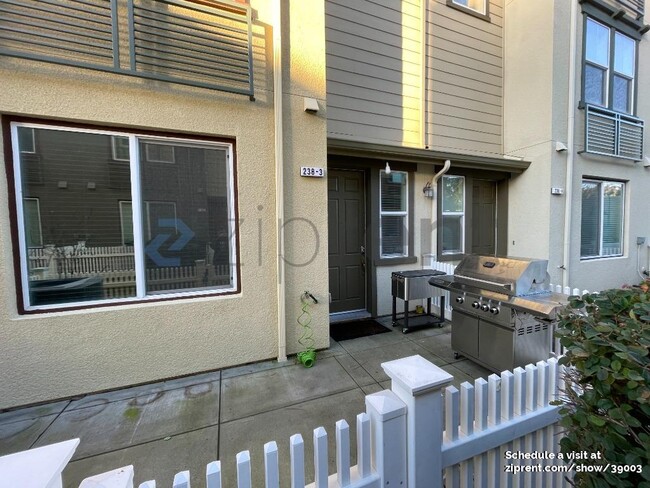 238 Peppermint Tree Terrace in Sunnyvale, CA - Building Photo - Building Photo