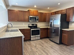 5103 Cynthia Dr in Louisville, KY - Building Photo - Building Photo