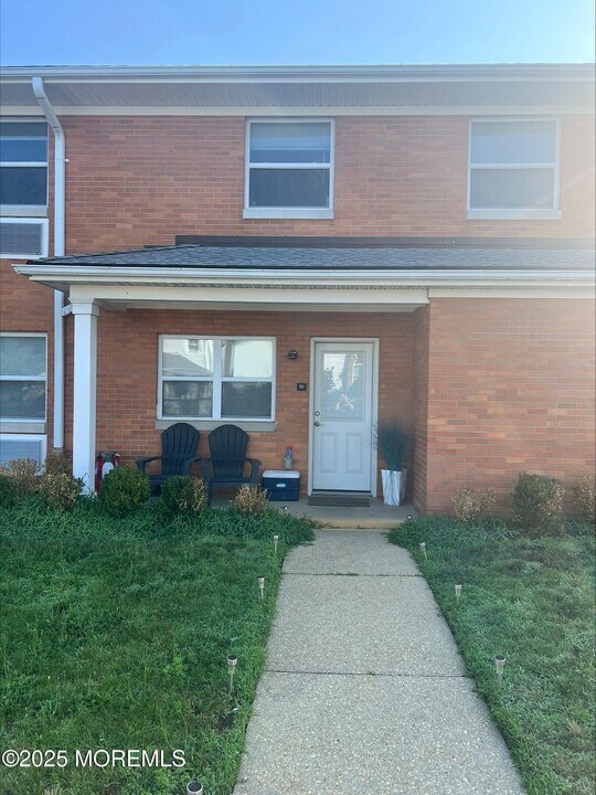 380 Division St in Long Branch, NJ - Building Photo