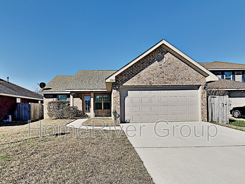 8907 Hertford Cir in Pensacola, FL - Building Photo