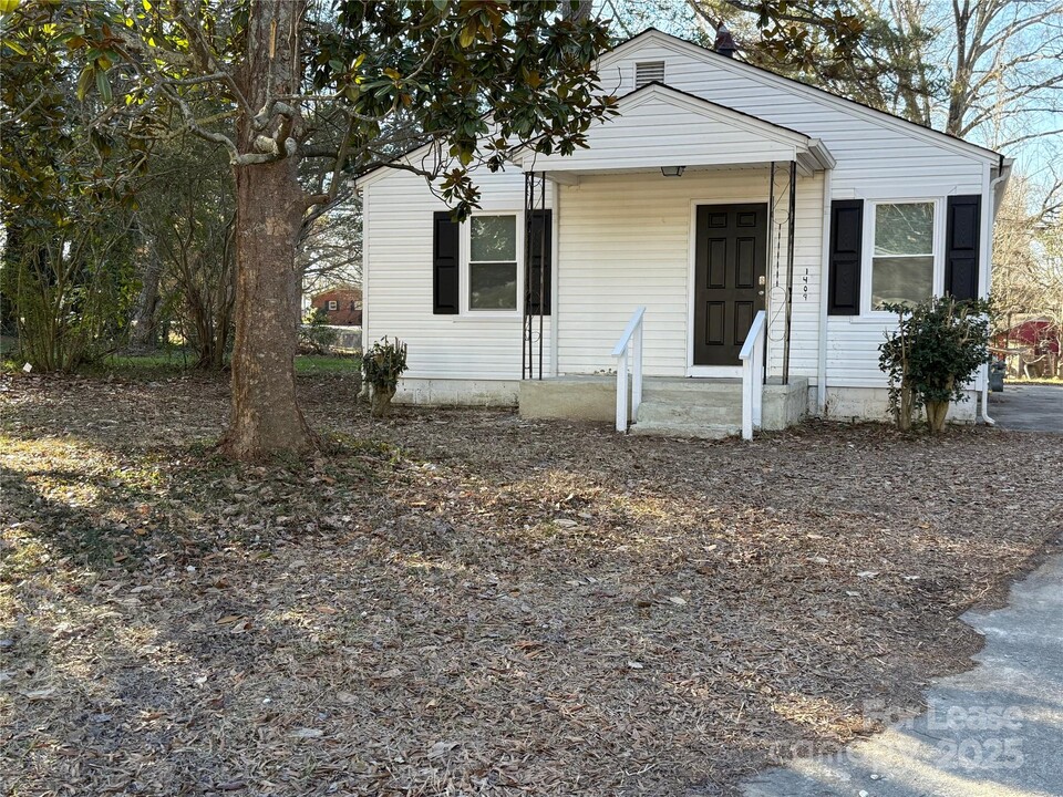 1409 John Ave in Gastonia, NC - Building Photo