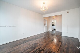 1120 Euclid Ave in Miami Beach, FL - Foto de edificio - Building Photo