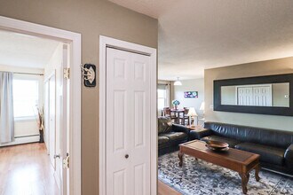 40 Owen St, Unit E12 in Hartford, CT - Foto de edificio - Building Photo