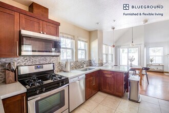 1000 Stern Ln in Foster City, CA - Building Photo - Building Photo