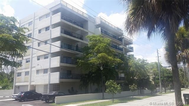 16508 NE 26th Ave-Unit -305 in North Miami Beach, FL - Building Photo