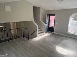 1560 Pin Oak Ln SE in Conyers, GA - Foto de edificio - Building Photo