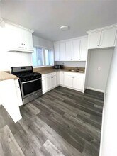 LB2330 (RUBS) (Imp.) in Long Beach, CA - Building Photo - Building Photo