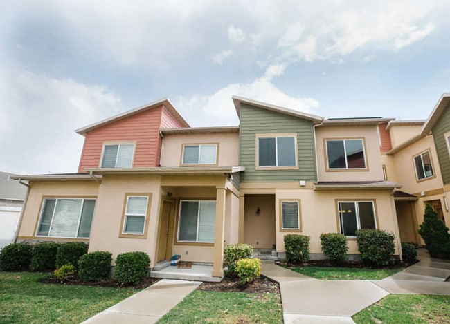 property at 3673 W Lilac Hts