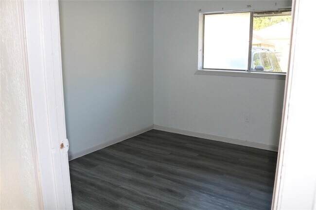 5405 Suez St, Unit 3 in Houston, TX - Building Photo - Building Photo
