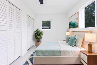 713 SW 4th Ct in Hallandale Beach, FL - Foto de edificio - Building Photo