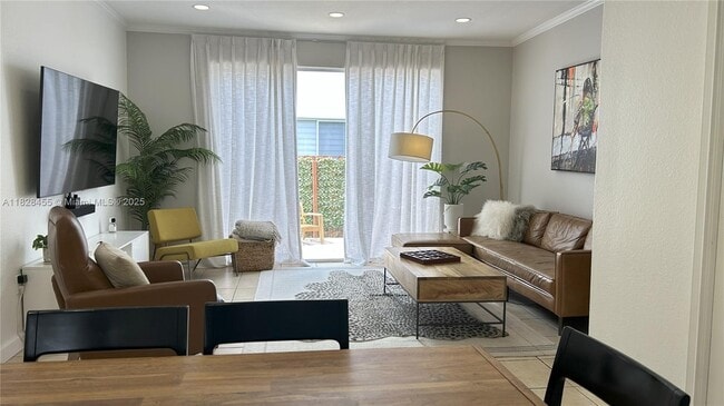5440 NW 107th Ave in Doral, FL - Building Photo - Building Photo