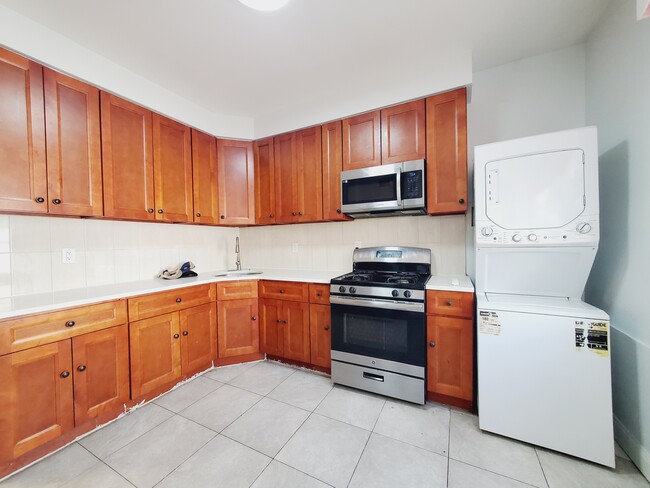 290 Fulton Ave, Unit 2