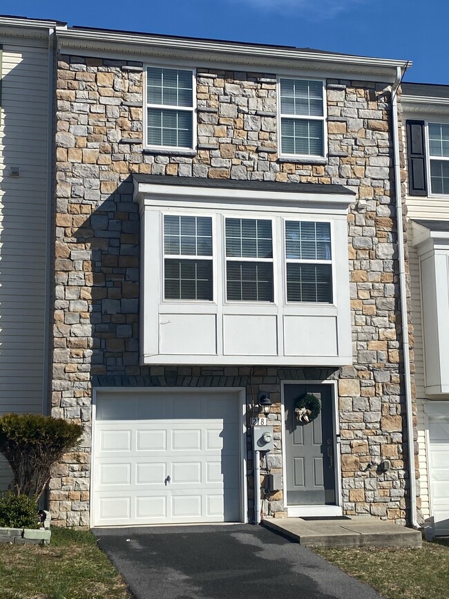 property at 218 Monticello Square