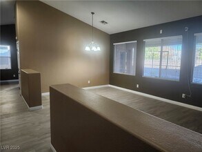 5154 Walbrook Ln in Las Vegas, NV - Building Photo - Building Photo