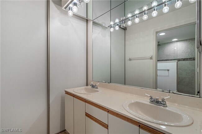property at 13201 Oakmont Dr