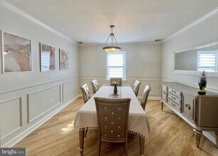 17 Davis Ave in Broomall, PA - Foto de edificio - Building Photo