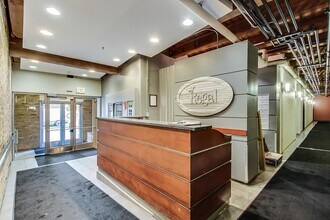 1735 W Diversey Pkwy in Chicago, IL - Foto de edificio - Building Photo