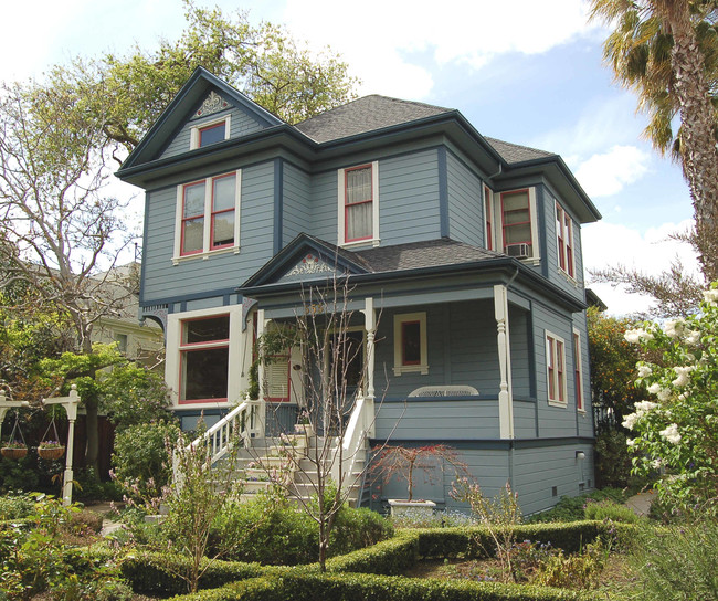 555 Lytton Ave in Palo Alto, CA - Foto de edificio - Building Photo