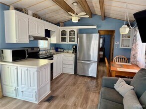 8 E Clam Cir in Port Isabel, TX - Building Photo - Building Photo