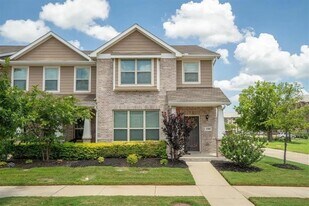 3300 Becker Dr in Denton, TX - Building Photo