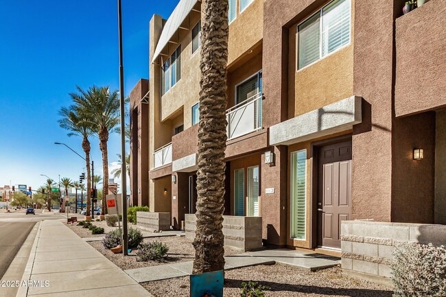 6745 N 93RD Ave, Unit 426 in Glendale, AZ - Building Photo - Building Photo
