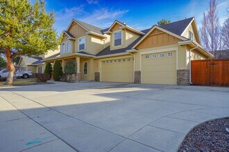 2319 E Challis St in Meridian, ID - Building Photo - Building Photo