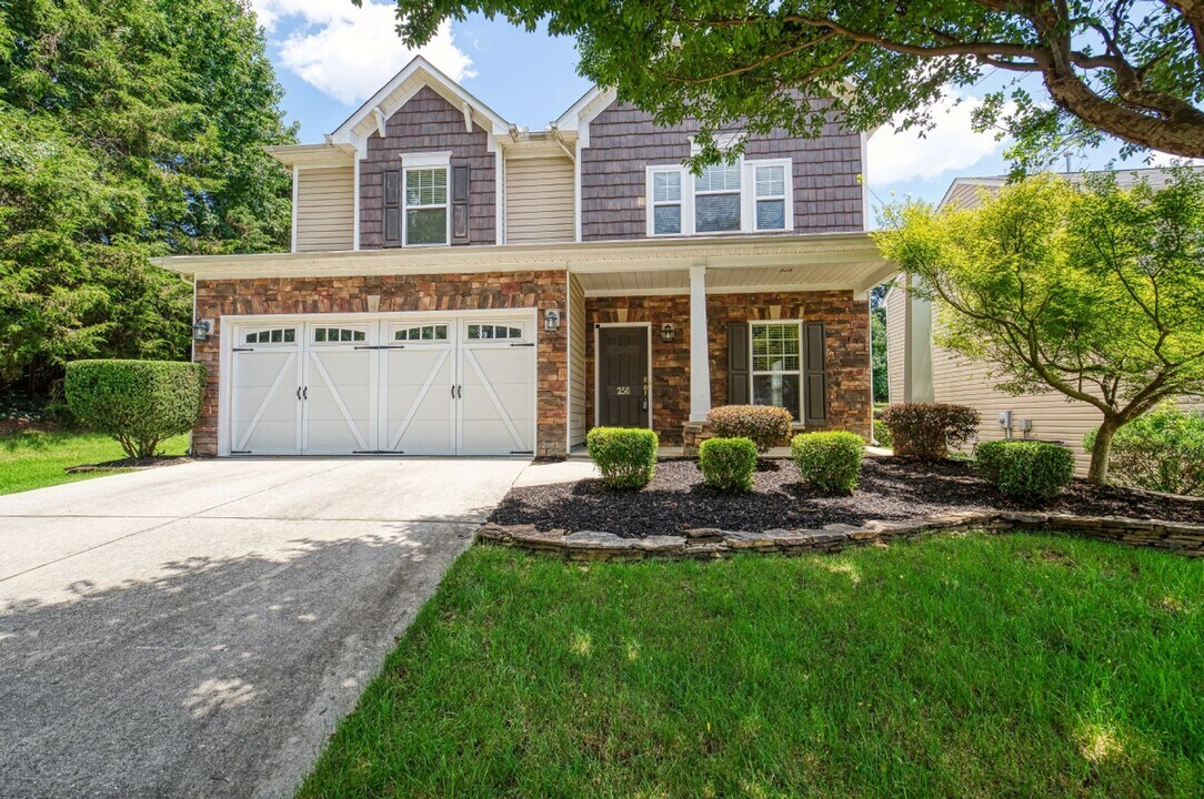 256 Barbours Lane in Greenville, SC - Building Photo