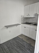 23 Miami Gardens Rd in West Park, FL - Building Photo - Building Photo