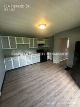 414 Herrod St in West Mifflin, PA - Building Photo - Building Photo