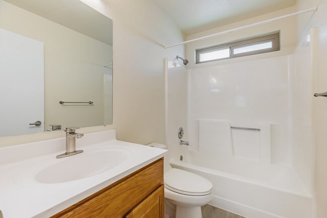 Sea Breeze Apartments for rent in Marina, CA in Marina, CA - Building Photo - Building Photo