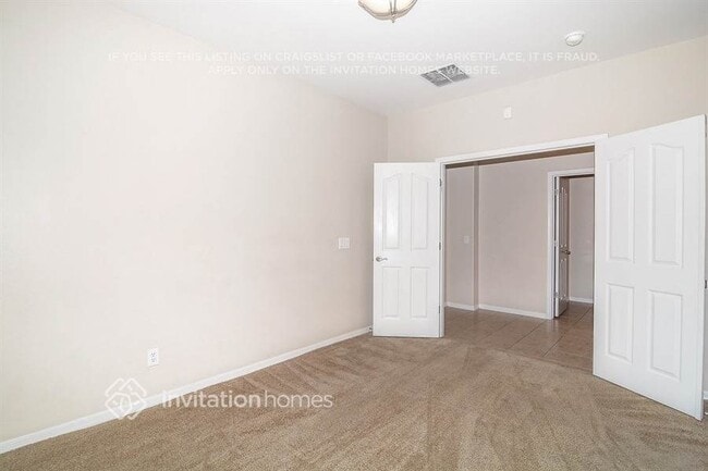 5405 W Siesta Way in Phoenix, AZ - Building Photo - Building Photo