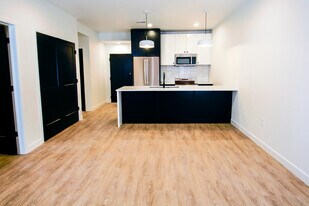 320 East College Avenue in Appleton, WI - Building Photo