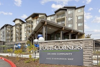 Four Corners Apartments in Everett, WA - Foto de edificio - Building Photo