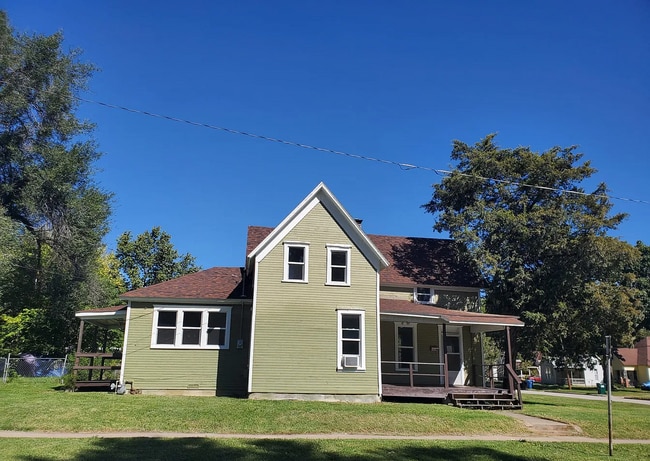 property at 901 N Rogers Ave