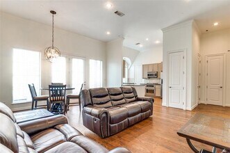 2300 Leonard St in Dallas, TX - Building Photo - Building Photo