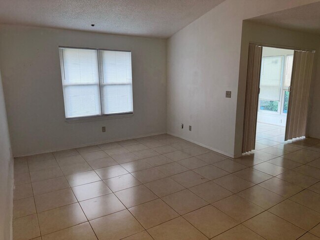 2301 N Congress Ave in Boynton Beach, FL - Building Photo - Building Photo