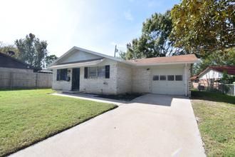 1213 Meadow Dr in Killeen, TX - Building Photo - Building Photo