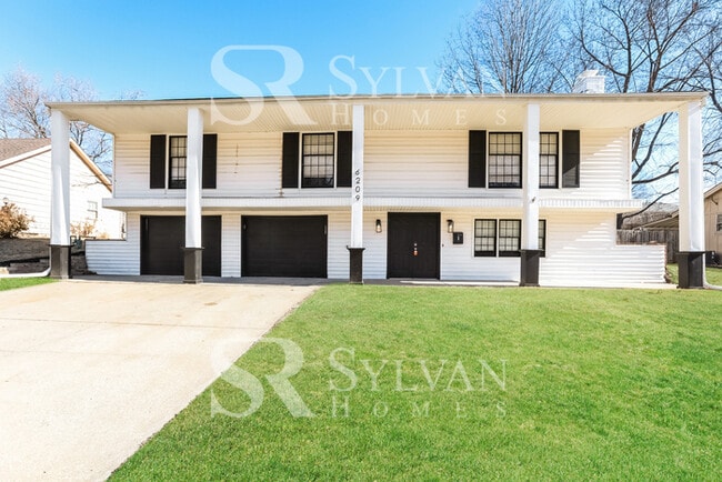 6209 Claremont Ave in Raytown, MO - Building Photo - Building Photo