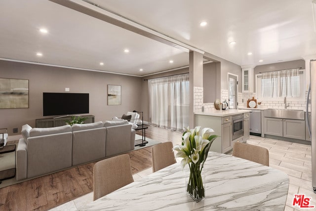 1734 N Fuller Ave-Unit -205 in Los Angeles, CA - Building Photo - Building Photo