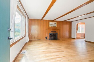 5723 NE 59th Ave in Portland, OR - Building Photo - Building Photo