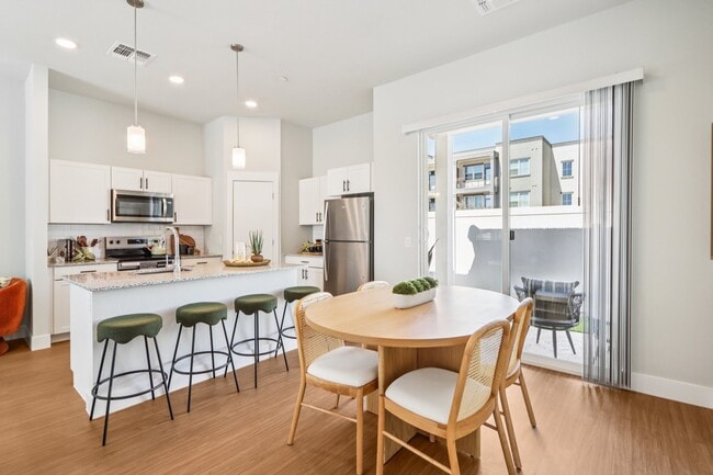 Cadia Queen Creek in Queen Creek, AZ - Foto de edificio - Building Photo