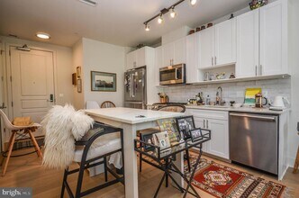 6803 Cameron Dr NW-Unit -103 in Washington, DC - Building Photo - Building Photo