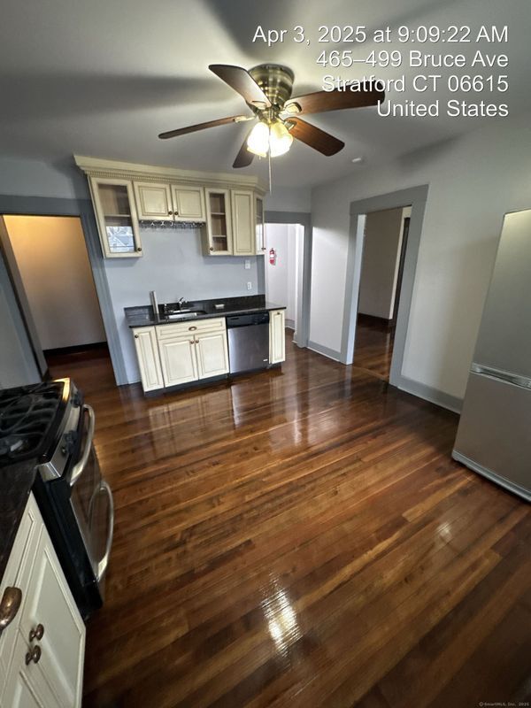 2341 Barnum Ave