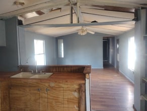 121 S Pine St in Nashville, AR - Building Photo - Building Photo