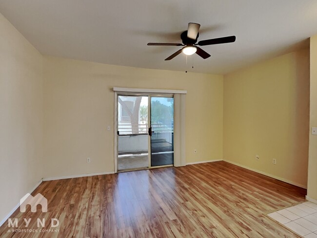 5655 E Sahara Ave in Las Vegas, NV - Building Photo - Building Photo