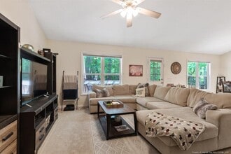 303 Harbor Trce in Sanford, NC - Building Photo - Building Photo