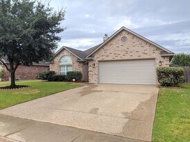 May Move In! 3 Bed 2 Bath In Edelweiss Gar in College Station, TX - Building Photo
