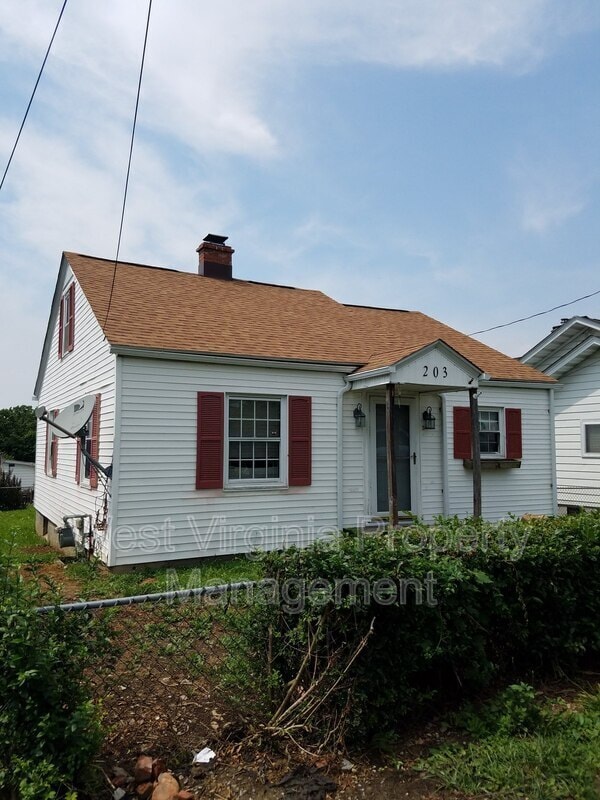 property at 203 Summers St