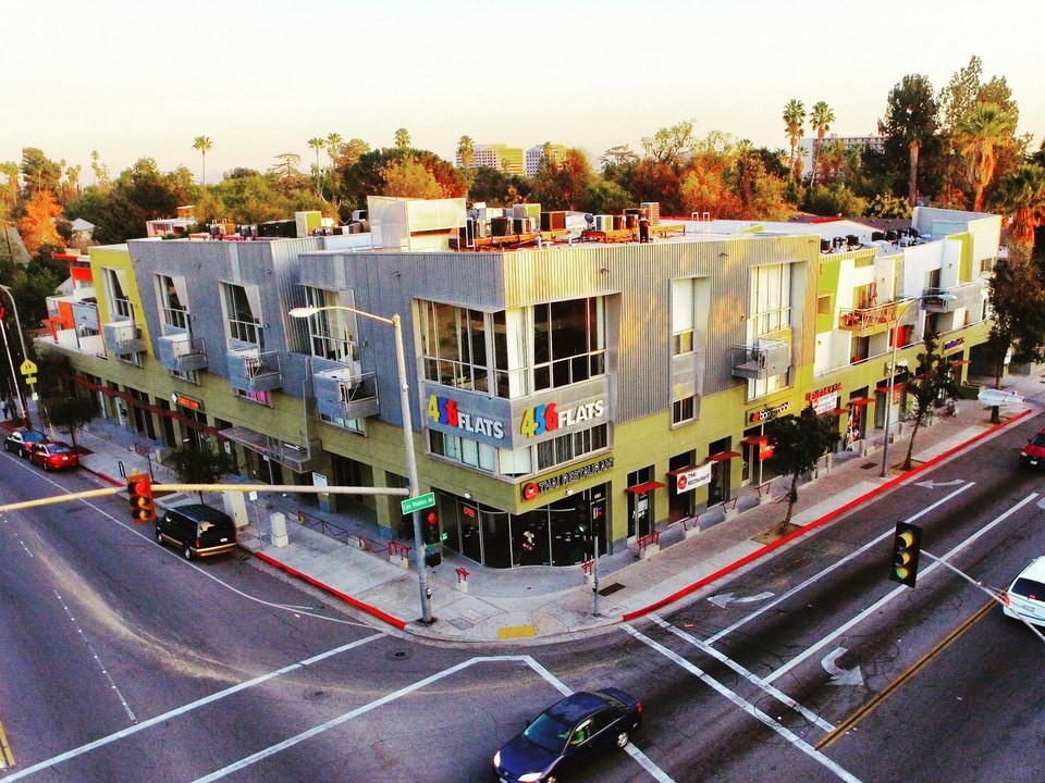 456 FLATS in Pasadena, CA - Foto de edificio